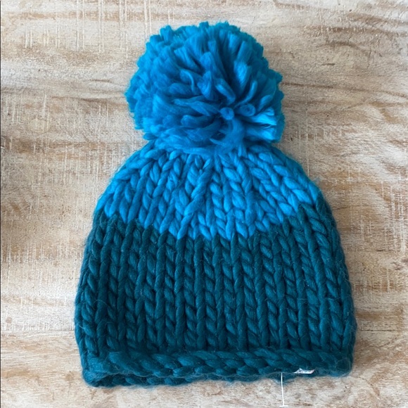 ❄️Free People Cozy Up Color Block Pom Beanie/Teal - Picture 2 of 3